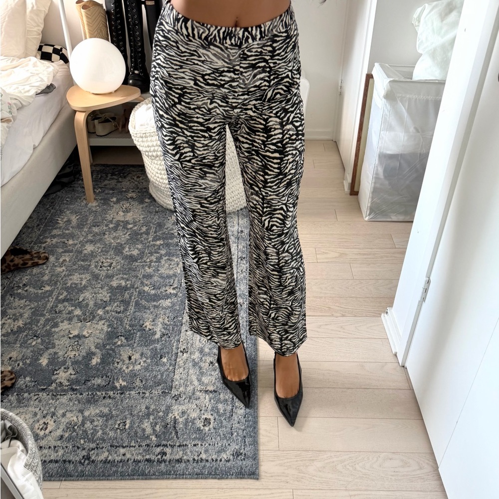 Aritzia Little Moon Pants
